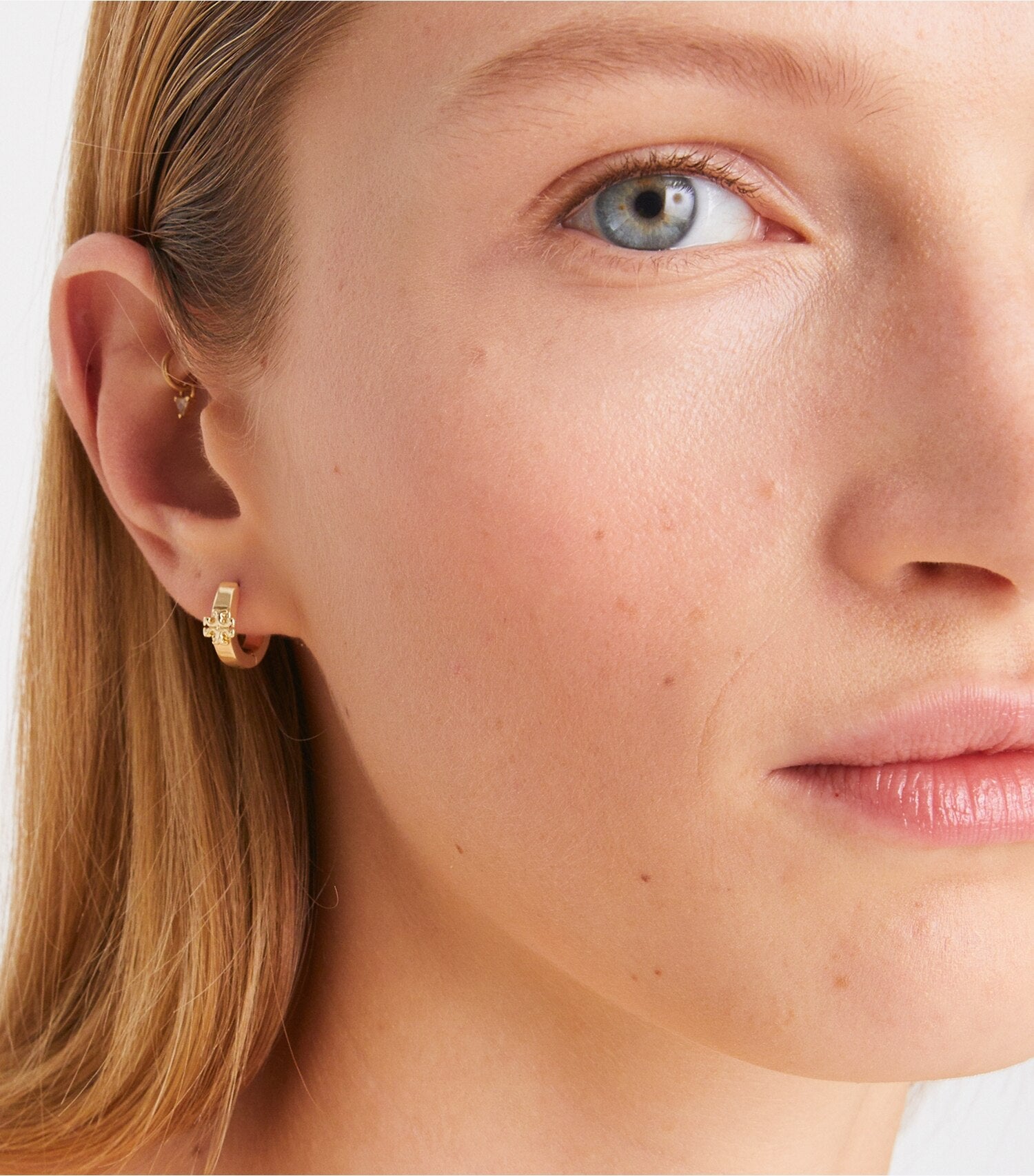 Kira Huggie Earring